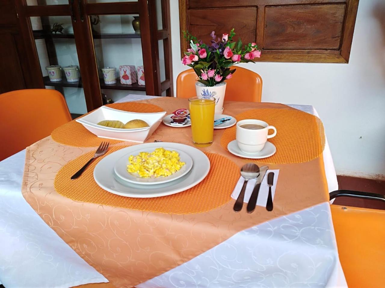 Casa Del Marquez De Bahichala Pensión
